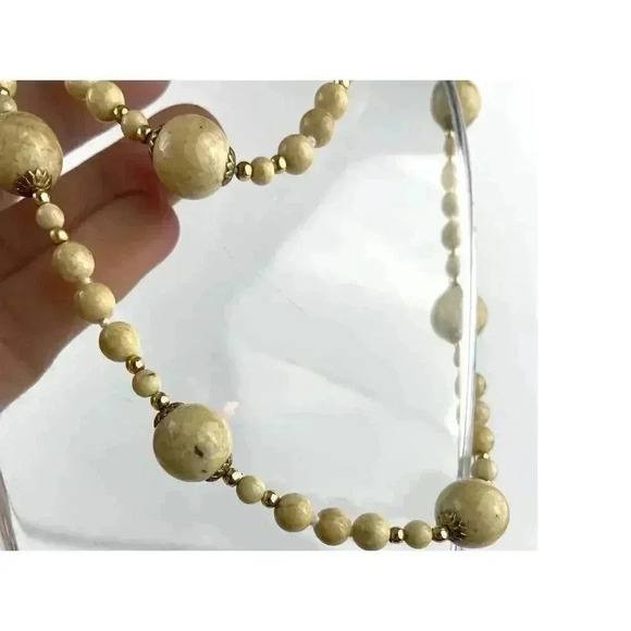 Natural Stone Beige Beaded Necklace 31" Long Various Size Beads - Picture 8 of 12